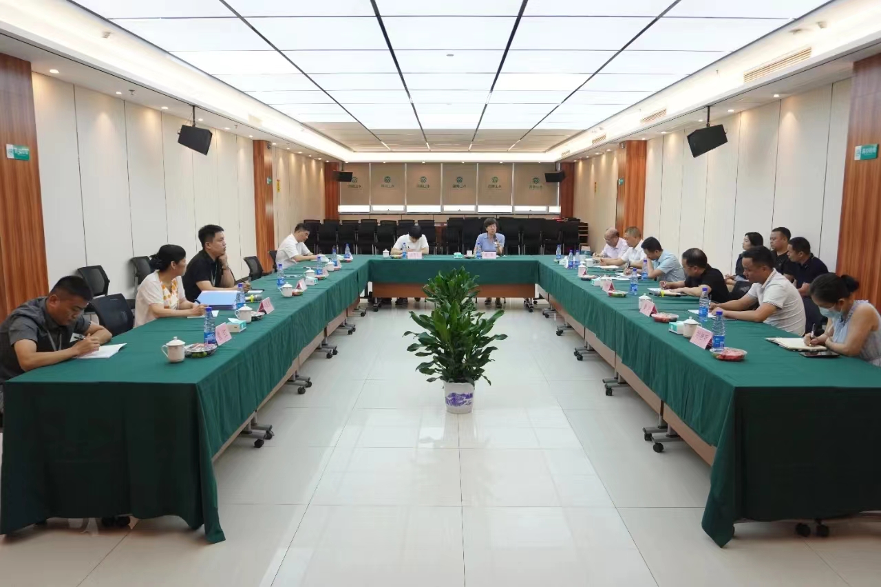 國家衛健委職業(yè)健康司、湖南省衛生健康委、長沙市衛生健康委領導一行(xíng)莅臨湖南山水(shuǐ)體檢進行(xíng)職業(yè)健康工(gōng)作開(kāi)展調研